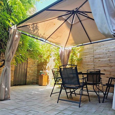 Pini Hostel - Przytulne Pokoje W Centrum Krakowa Kültér fotó