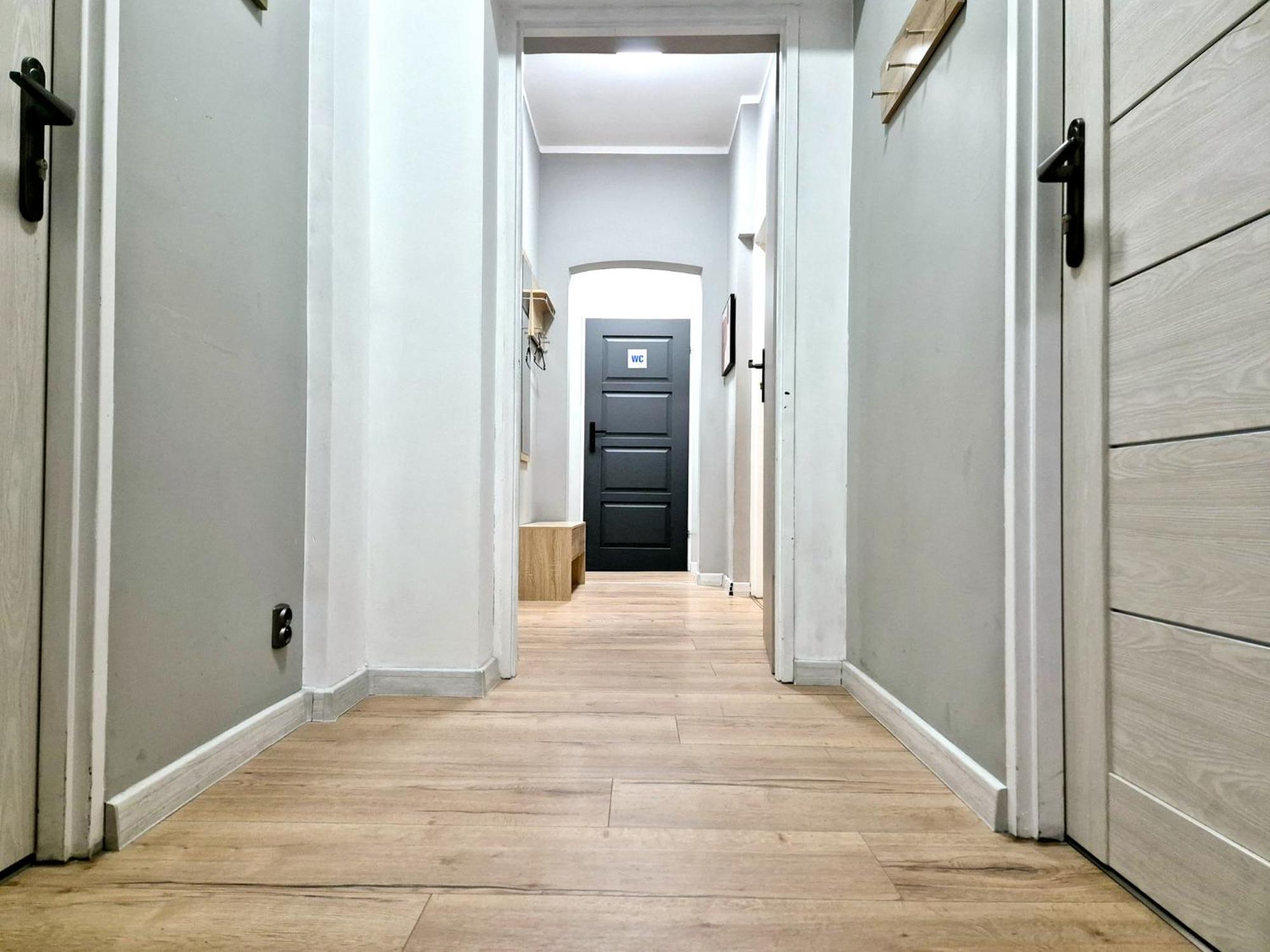 Pini Hostel - Przytulne Pokoje W Centrum Krakowa Kültér fotó
