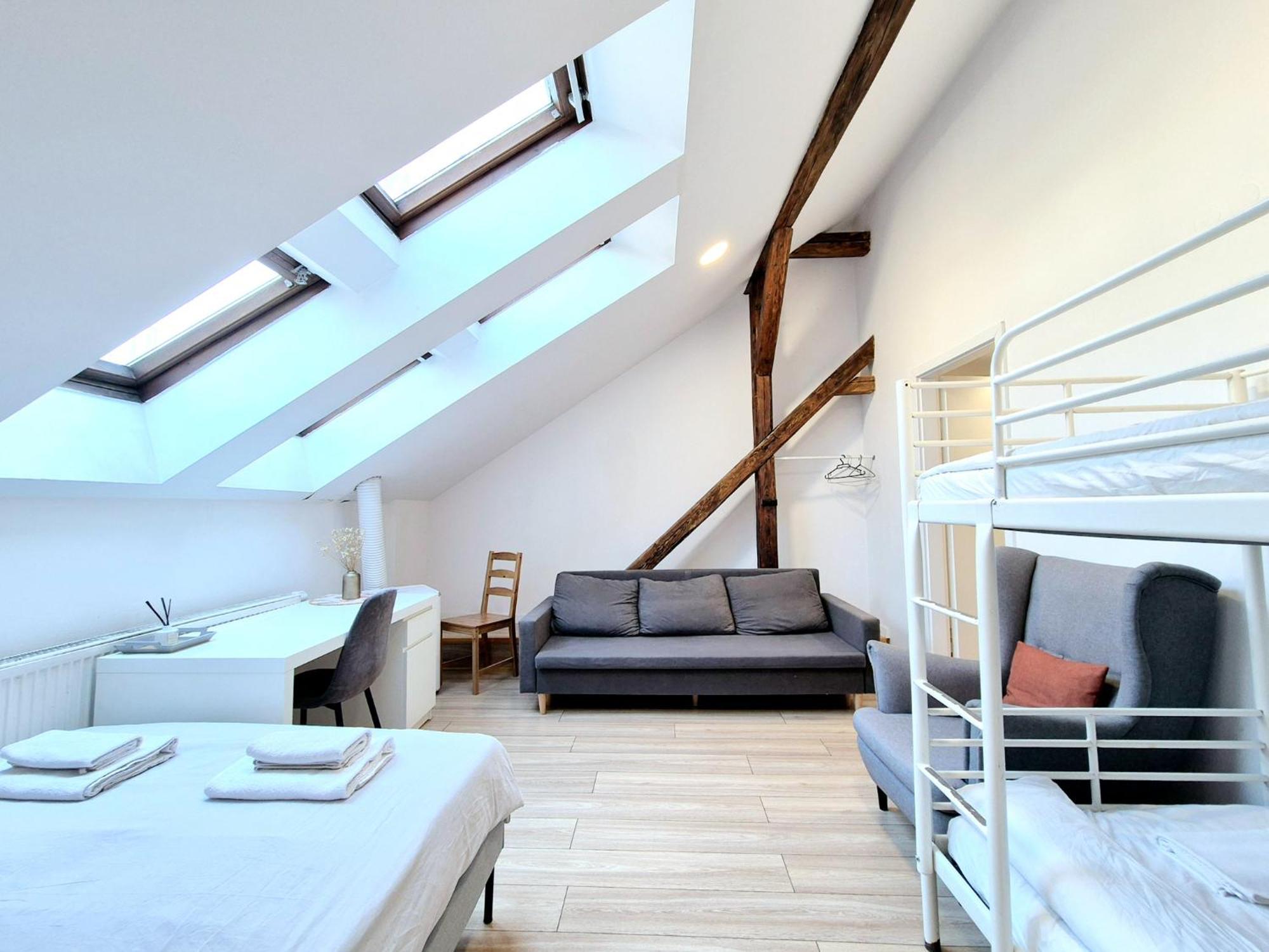 Pini Hostel - Przytulne Pokoje W Centrum Krakowa Kültér fotó