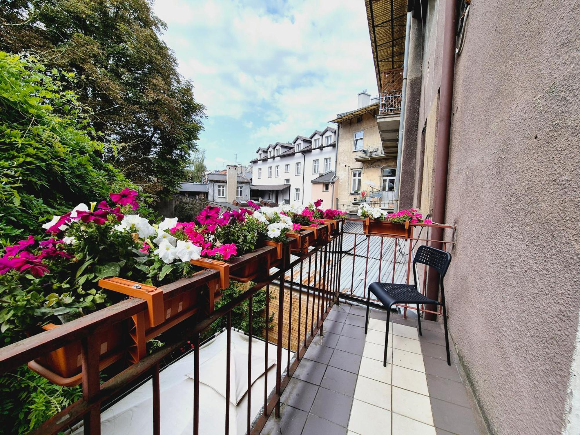 Pini Hostel - Przytulne Pokoje W Centrum Krakowa Kültér fotó