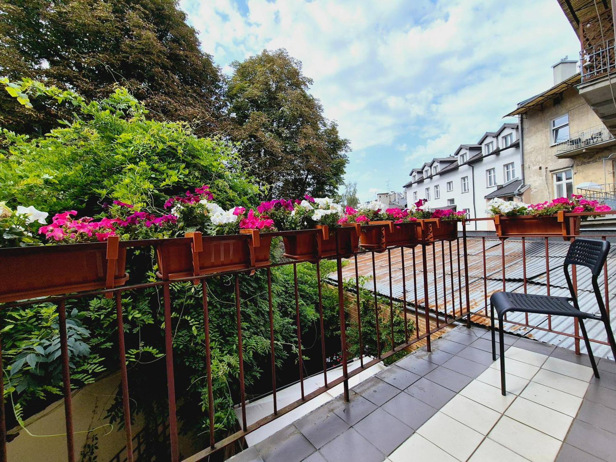 Pini Hostel - Przytulne Pokoje W Centrum Krakowa Kültér fotó